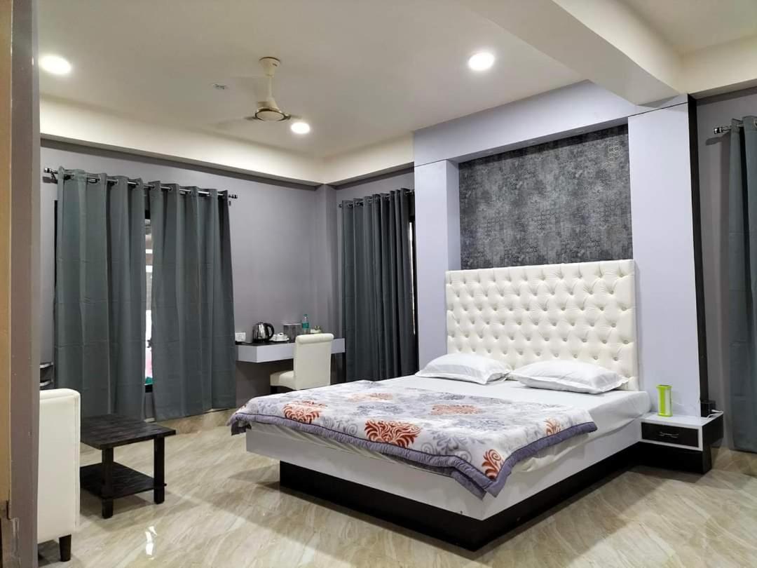 Radiant Club & Resort Imphal Zewnętrze zdjęcie